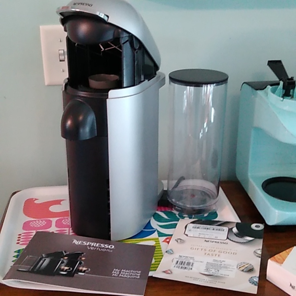 Nespresso Vertuo EUC with coffee pods